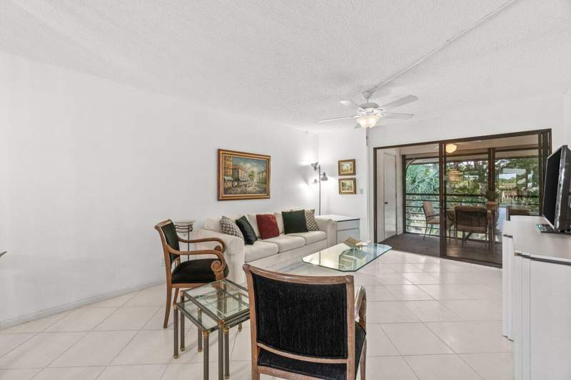 2 bedroom Condominium at 5380 Cedar Lake Drive #303, Lakeside Condo 3 Of Banyan Springs, Boynton Beach — photo 3