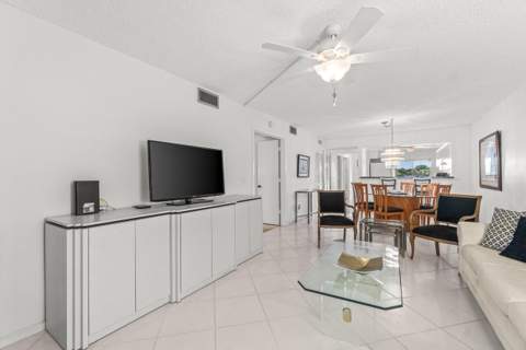 5380 Cedar Lake Drive #303, Boynton Beach FL - photo 18 of 34