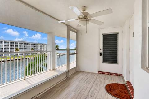 111 Shore Court #301, North Palm Beach FL - photo 10 of 68