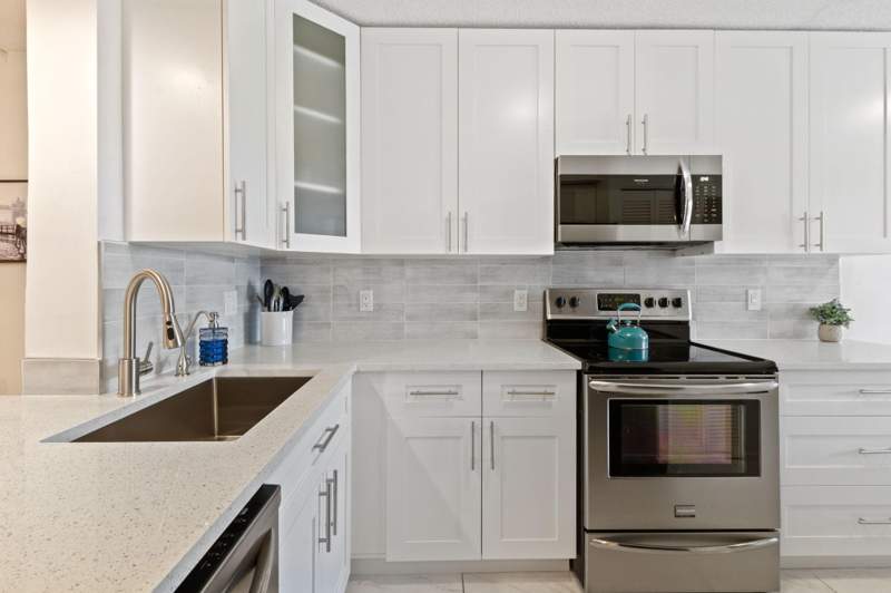 2 bedroom Condominium at 5380 Cedar Lake Drive #304, Lakeside Condo 3 Of Banyan Springs, Boynton Beach — photo 2