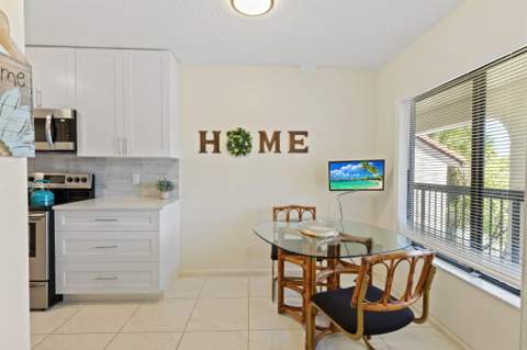 5380 Cedar Lake Drive #304, Boynton Beach FL - photo 10 of 32