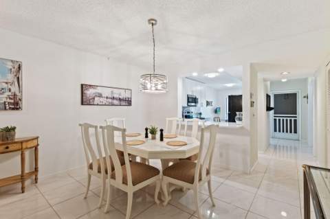5380 Cedar Lake Drive #304, Boynton Beach FL - photo 12 of 32