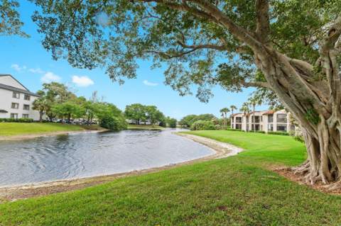 5380 Cedar Lake Drive #304, Boynton Beach FL - photo 24 of 32
