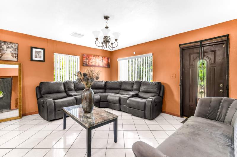 4 bedroom Single Family Residence at 146 SE 5th Avenue, Bowers Park, Boynton Beach — photo 4