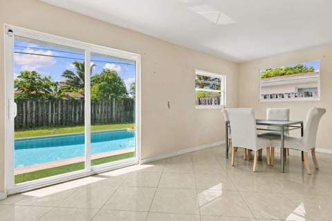 7640 Sunset Strip, Sunrise FL - photo 6 of 33