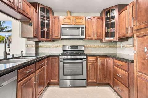 7640 Sunset Strip, Sunrise FL - photo 14 of 33
