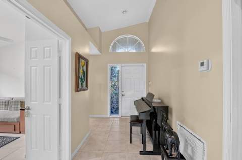 6649 Sun River Road, Boynton Beach FL - photo 6 of 86