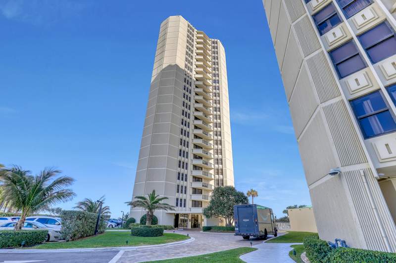 2 bedroom Condominium at 2800 N Ocean Drive #A-22A, Phoenix Towers Condo, Riviera Beach — photo 2