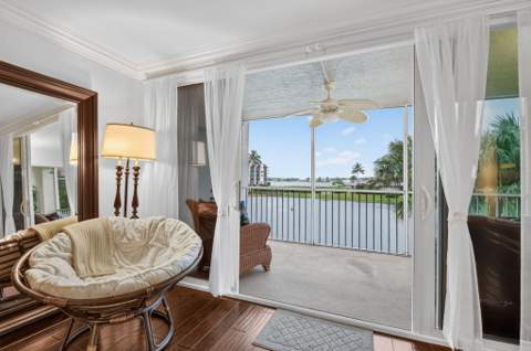 102 Half Moon Circle #F2, Hypoluxo FL - photo 10 of 57
