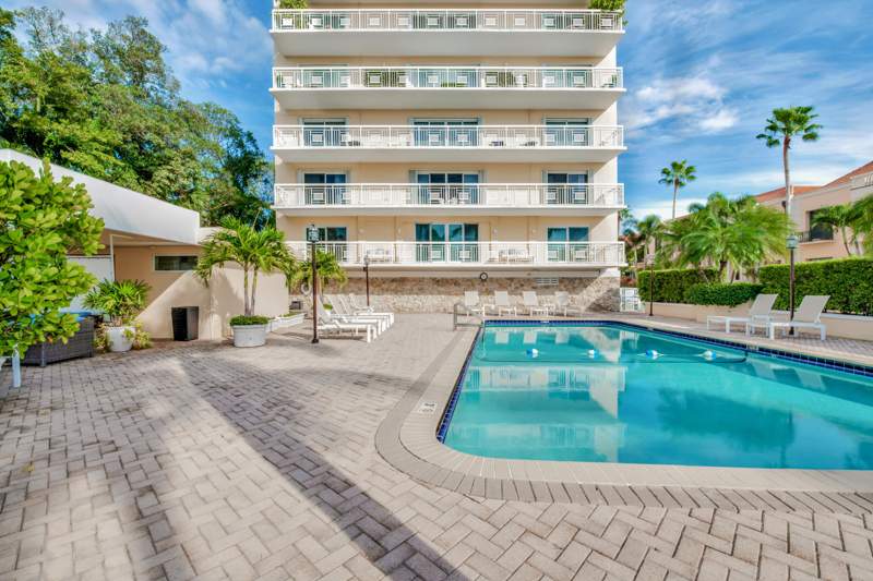2 bedroom Condominium at 250 Bradley Place #504, Lake Towers Condo, Palm Beach — photo 5