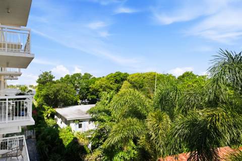 250 Bradley Place #504, Palm Beach FL - photo 10 of 35