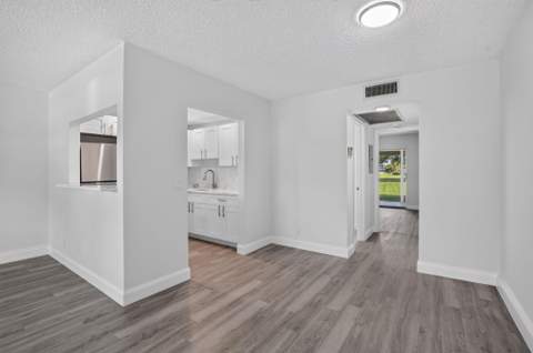 1038 Berkshire B, Deerfield Beach FL - photo 7 of 50