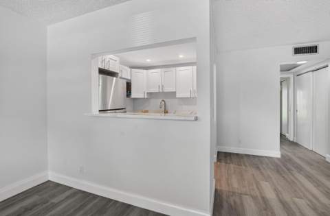 1038 Berkshire B, Deerfield Beach FL - photo 8 of 50