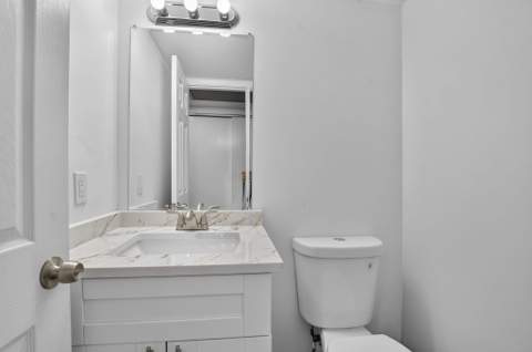 1038 Berkshire B, Deerfield Beach FL - photo 10 of 50