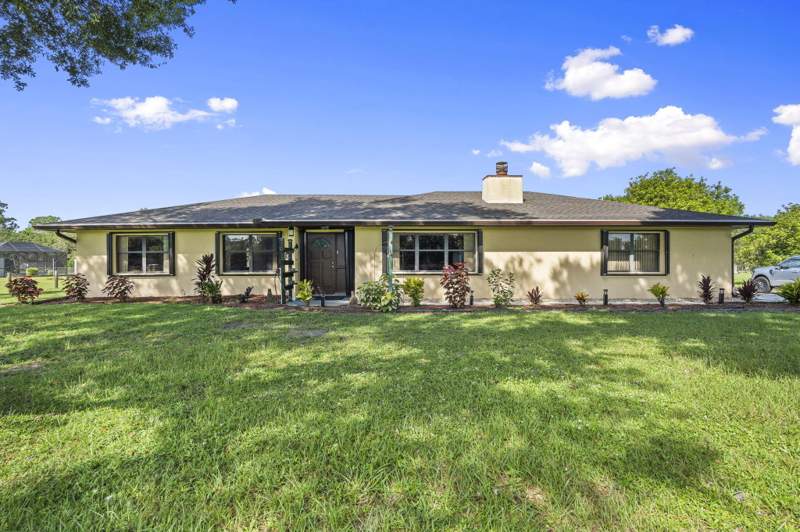 3 bedroom Single Family Residence at 2525 S Ffa Road, Fort Pierce Gardens, Fort Pierce — photo 4