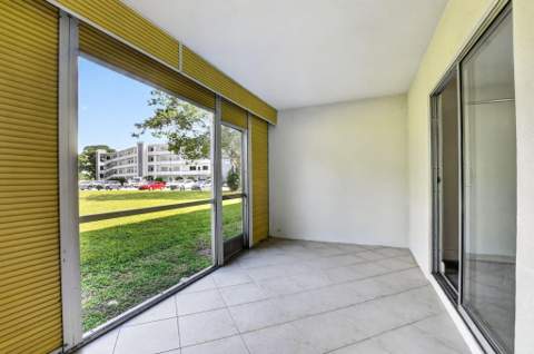 1038 Berkshire B, Deerfield Beach FL - photo 20 of 50
