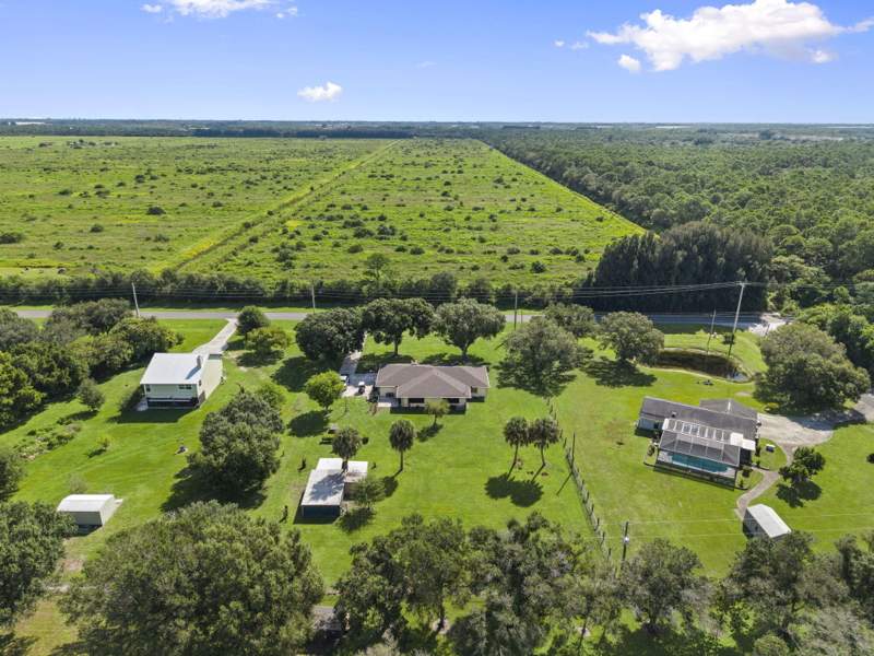 3 bedroom Single Family Residence at 2525 S Ffa Road, Fort Pierce Gardens, Fort Pierce — photo 3