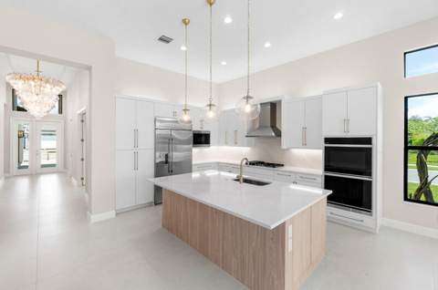 9124 Red Robin Lane, Boynton Beach FL - photo 8 of 41