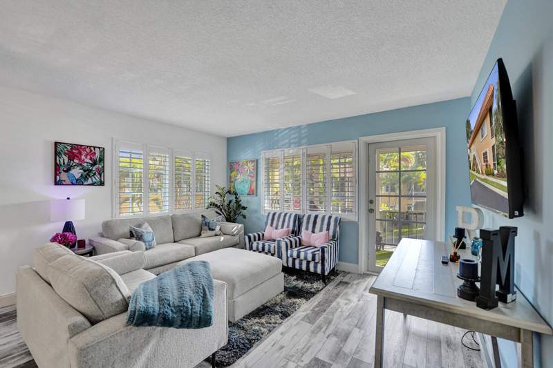 2 bedroom Condominium at 1930 NE 2nd Avenue #216L, Manor Grove Village Four Condo, Wilton Manors — photo 3