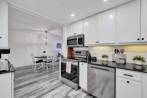 1930 NE 2nd Avenue #216L, Wilton Manors FL - photo 9 of 39