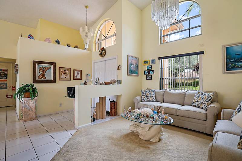 5 bedroom Single Family Residence at 4900 NW 100th Terrace, North Springs, Coral Springs — photo 5