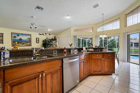 4900 NW 100th Terrace, Coral Springs FL - photo 17 of 44