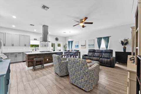 902 NW 9th Avenue, Boynton Beach FL - photo 8 of 50