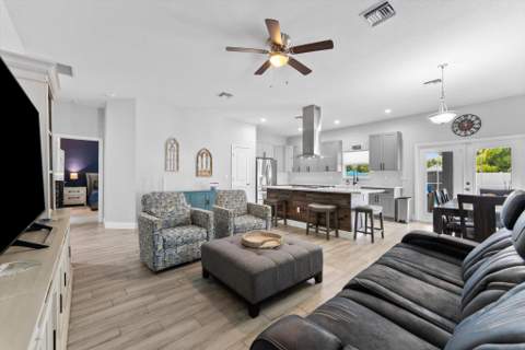 902 NW 9th Avenue, Boynton Beach FL - photo 10 of 50