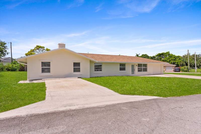 4 bedroom Single Family Residence at 6873 S Plymouth Drive, Floral Park Lantana, Lake Worth — photo 3