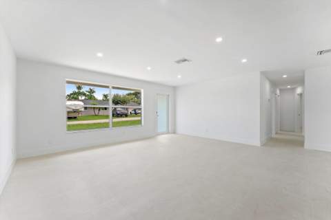 6873 S Plymouth Drive, Lake Worth FL - photo 6 of 41
