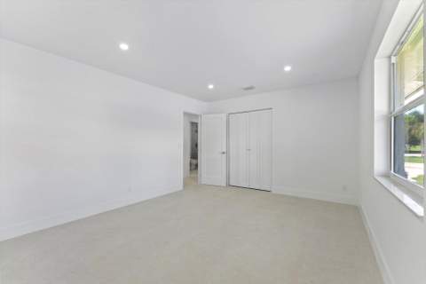 6873 S Plymouth Drive, Lake Worth FL - photo 19 of 41