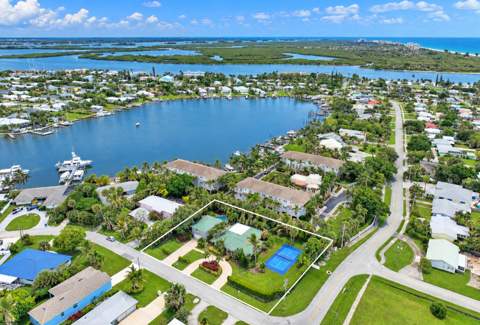 1578 Thumb Point Drive, Fort Pierce FL - photo 7 of 105