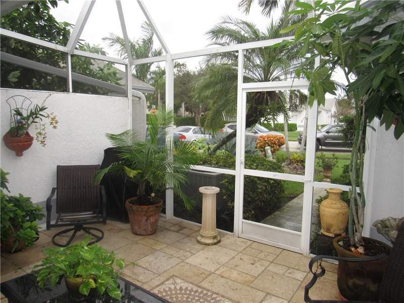 2 bedroom Villa at 5906 NW 93rd Terrace, Lyons Industrial Park, Tamarac — photo 3
