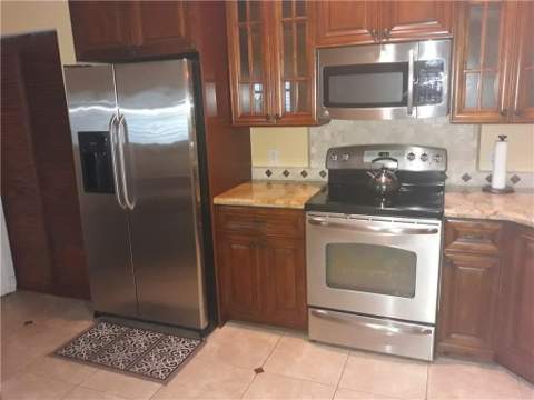 5906 NW 93rd Terrace, Tamarac FL - photo 9 of 37