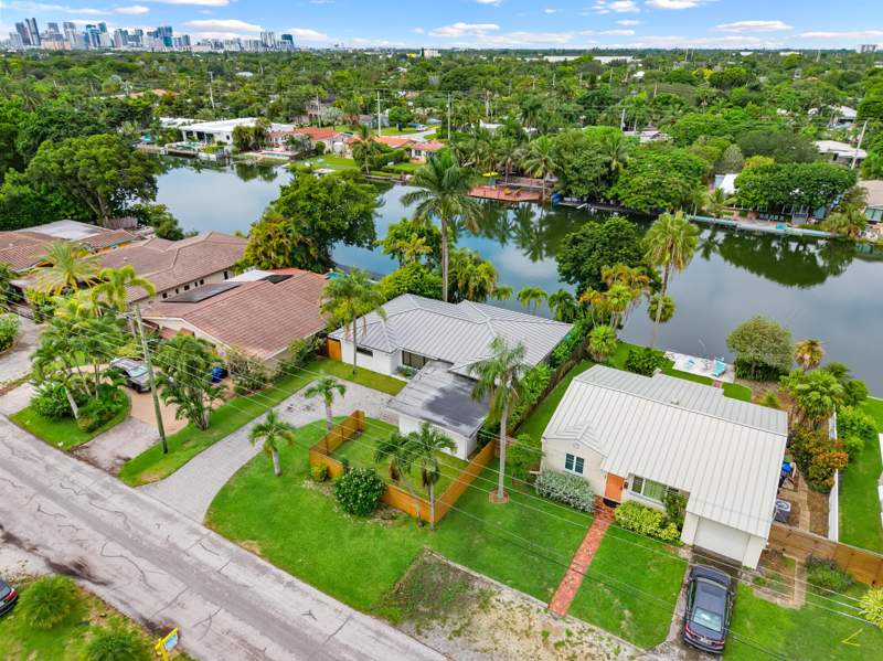 3 bedroom Single Family Residence at 1717 NE 20th Avenue, Lauder-Gate 26-48 B, Fort Lauderdale — photo 4