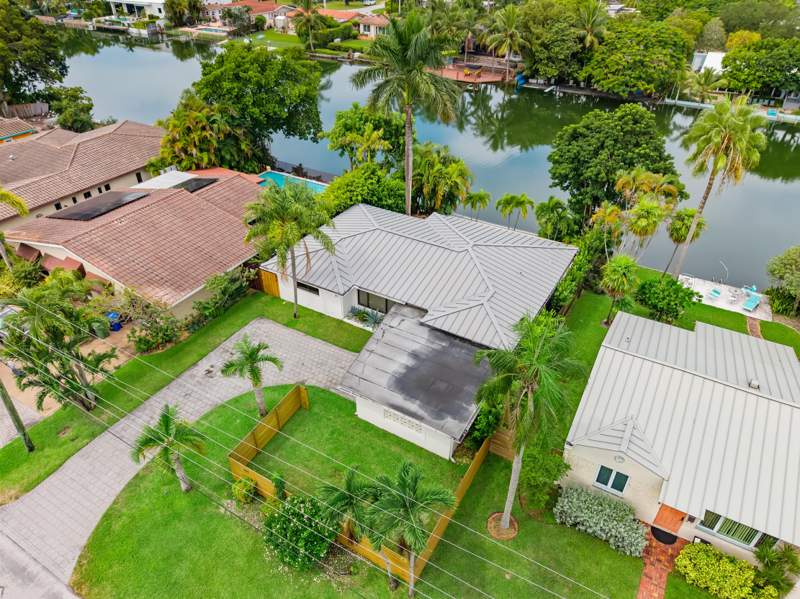 3 bedroom Single Family Residence at 1717 NE 20th Avenue, Lauder-Gate 26-48 B, Fort Lauderdale — photo 5