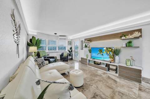 1536 SE 15th Court #404, Deerfield Beach FL - photo 6 of 49