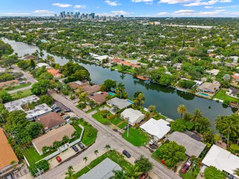 1717 NE 20th Avenue, Fort Lauderdale FL - photo 12 of 47