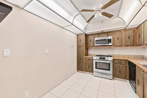 531 N Ocean Boulevard #505, Pompano Beach FL - photo 9 of 48