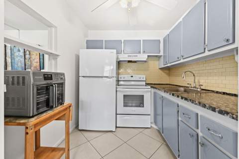 305 Norwich M, West Palm Beach FL - photo 12 of 28