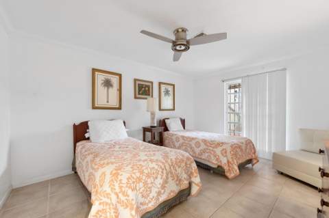 143 SE 7th Street, Deerfield Beach FL - photo 13 of 23