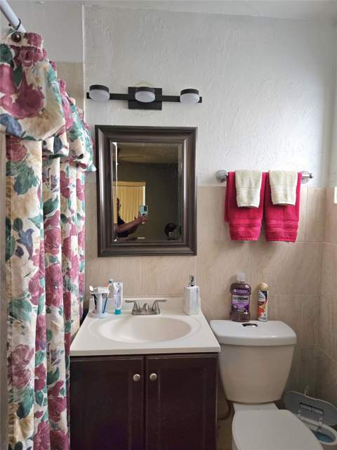 2420 N 59th Terrace, Hollywood FL - photo 13 of 33