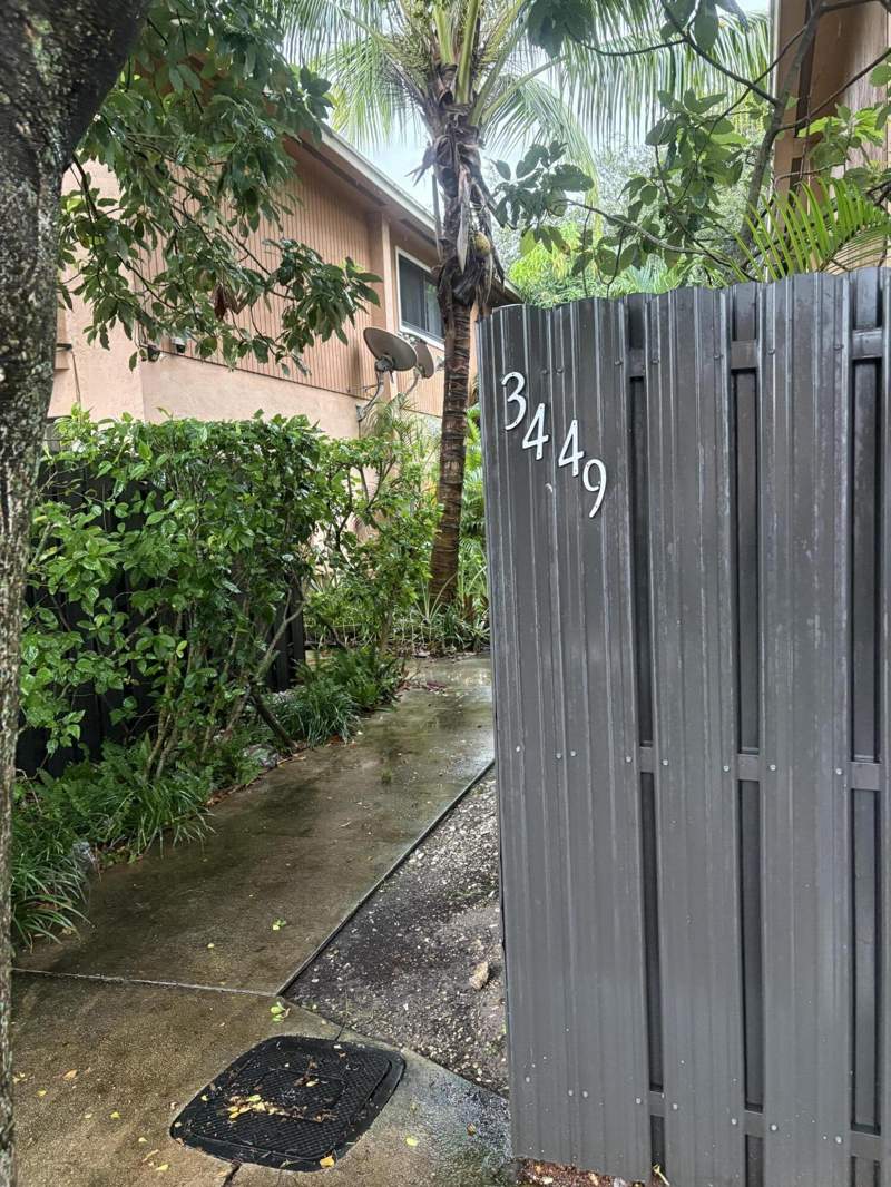 2 bedroom Townhouse at 3449 SW 52nd Avenue #3449, Hollywood Ridge Farms, Hollywood — photo 2