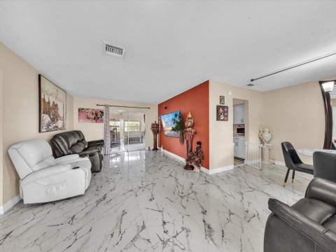 6851 SW 7th Place, North Lauderdale FL - photo 7 of 38