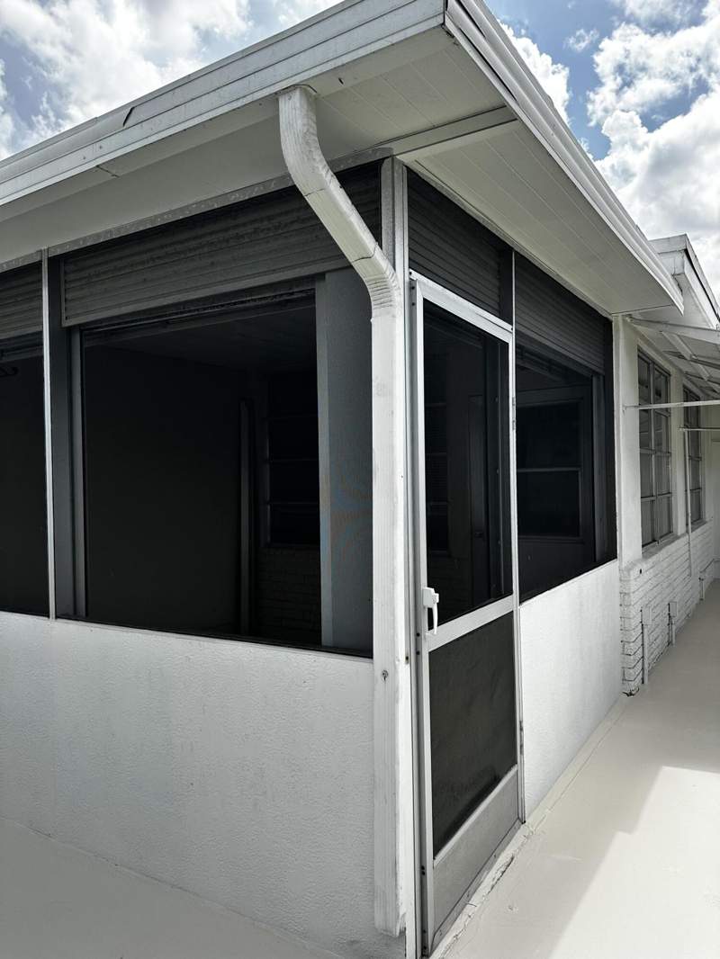 2 bedroom Single Family Residence at 7009 NW 66th Terrace, Mainlands Of Tamarac Lakes, Tamarac — photo 5