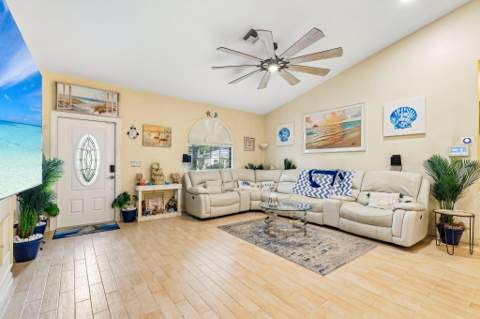 141 Lexington Drive, Royal Palm Beach FL - photo 7 of 33