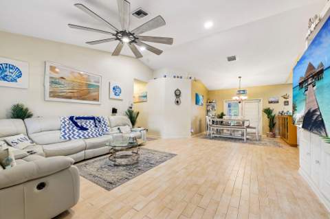 141 Lexington Drive, Royal Palm Beach FL - photo 8 of 33