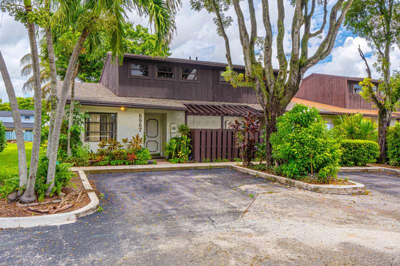 3 bedroom Townhouse at 6967 SW 40th Street #5-R, Woodscape Townhomes, Miramar — photo 2
