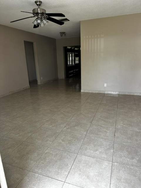 7009 NW 66th Terrace, Tamarac FL - photo 7 of 18