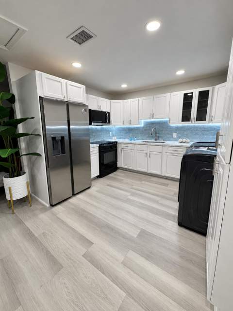 1034 Manor Drive, Palm Springs FL - photo 10 of 30